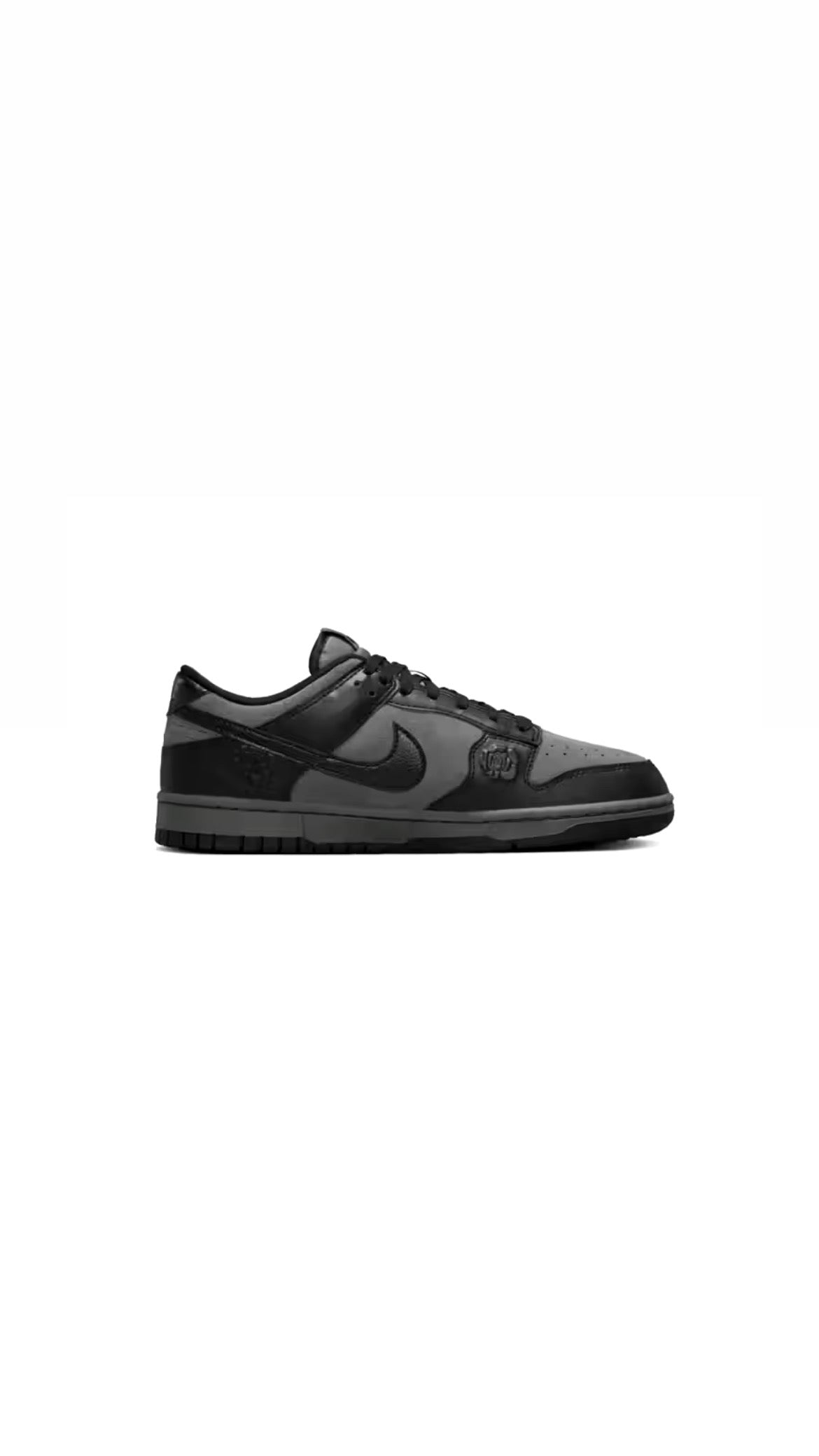 Dunk Low Black Roses