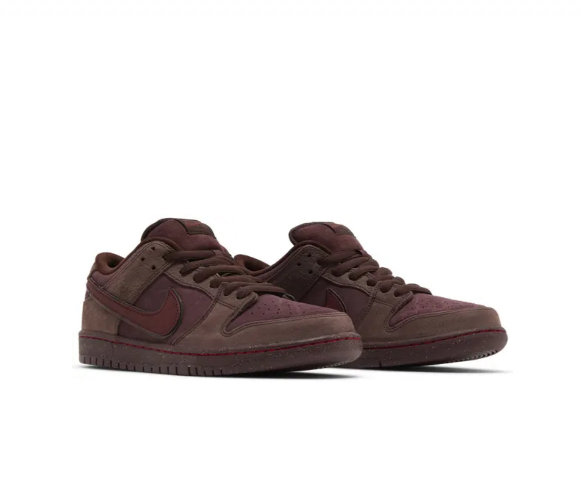 Dunk Low City Of Love Burgandy Crush