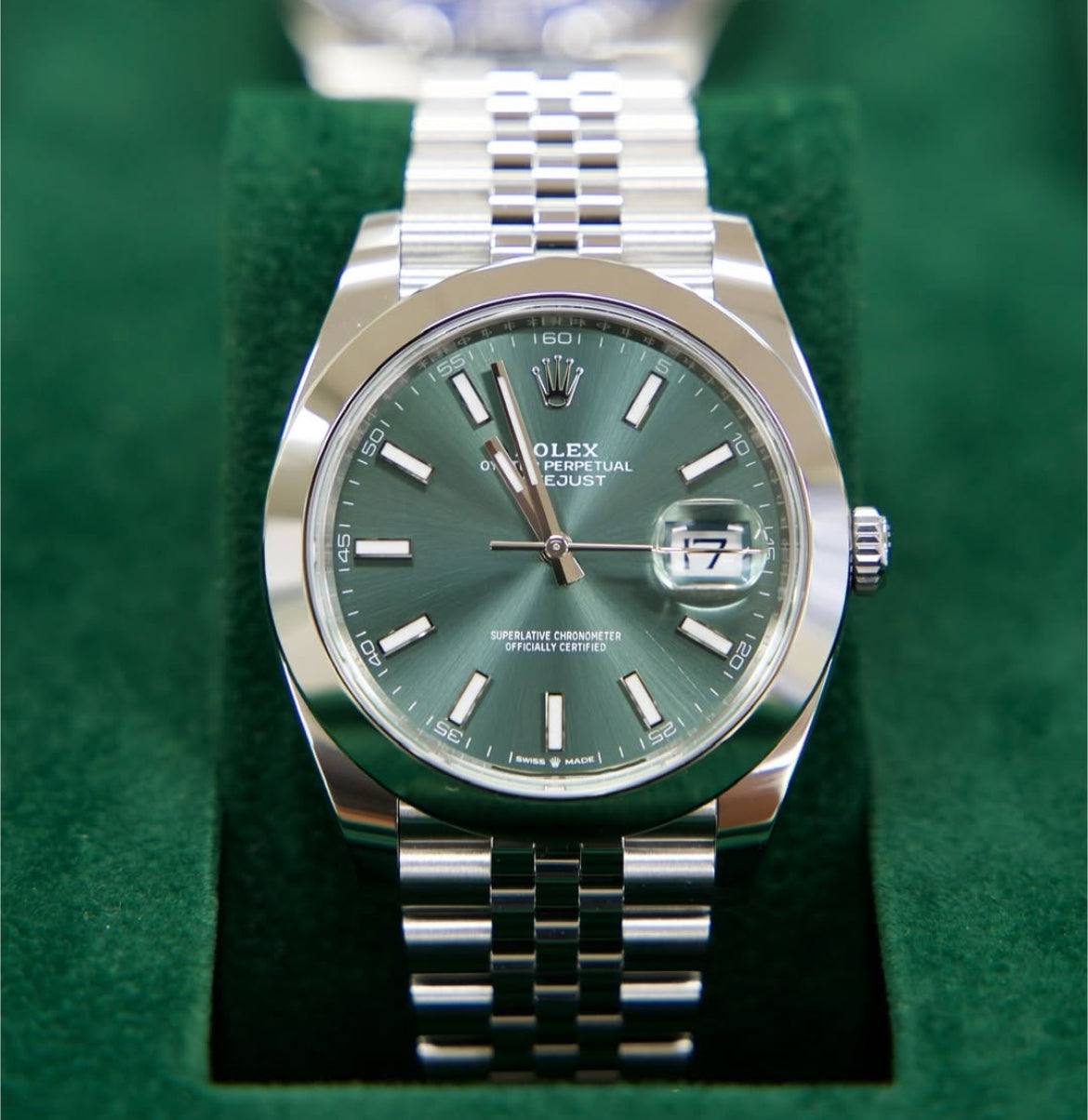 Role_x Oyster perpetual Date just Automatic