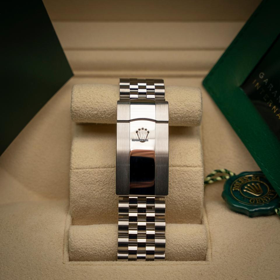 Role_x Oyster perpetual Sky Dweller