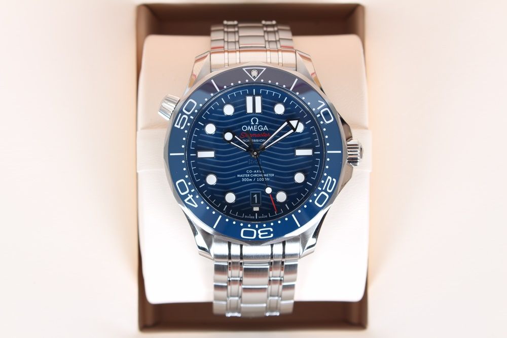 Omeg_a seamaster diver 300M automatic