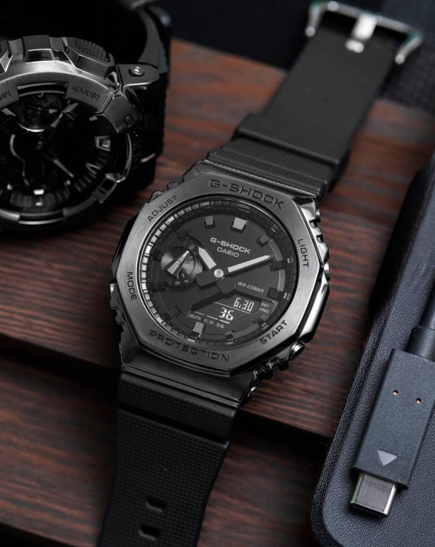 Casio g shock gm2100